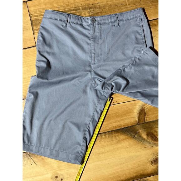 Under Armour Youth Boy Shorts. Flat Front. Grey. Performance. Golf. Size 20 - Picture 6 of 8